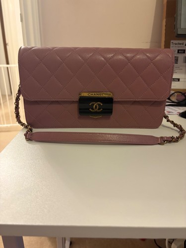Chanel beauty lock flap