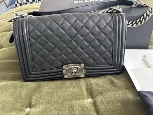 Chanel medium boy - chanel,