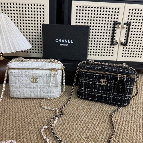Chanel beauty vip tweed - chanel, vanity