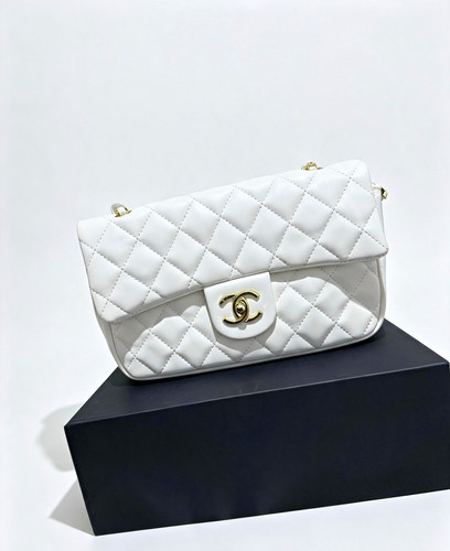 Chanel classic flap small - chanel,