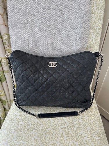 Chanel quilted handbag black