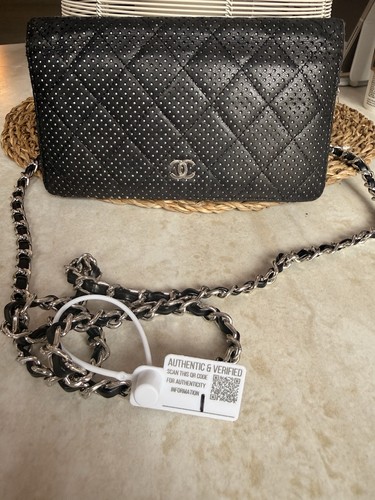 Chanel black perforated - black,