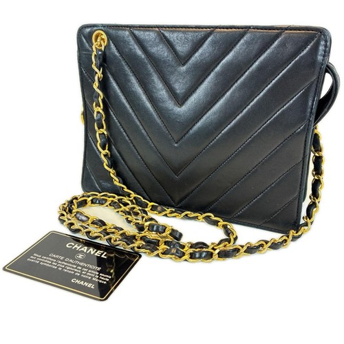 Chanel stitch chevron chain - chanel,