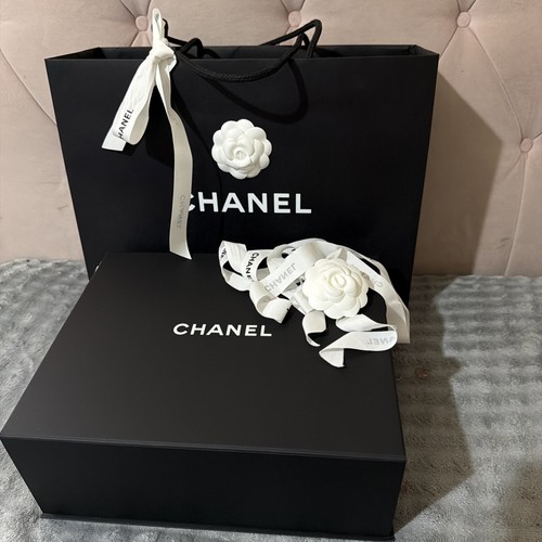 Chanel empty bag - empty, box
