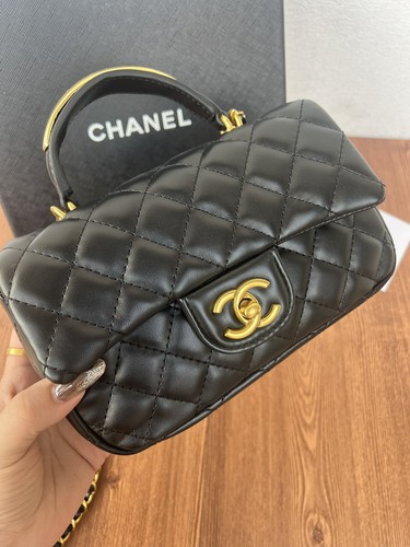 Chanel gwp black quilted top - chanel,