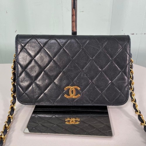 Chanel matelasse push - push, lock