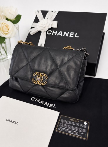 Chanel small black - 19,