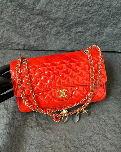 Chanel medium classic - chanel, flap