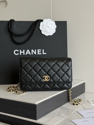 Black quilted vip - vip, chain
