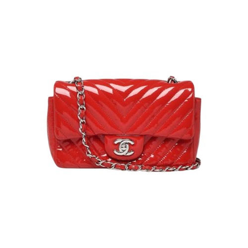 Chanel red chevron quilted - red,