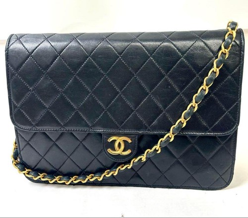 Chanel matelasse logo - cc,