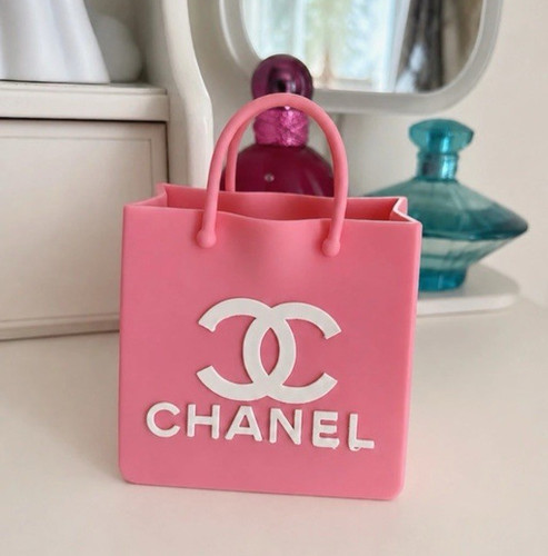 Chanel designer pink handles - pink,