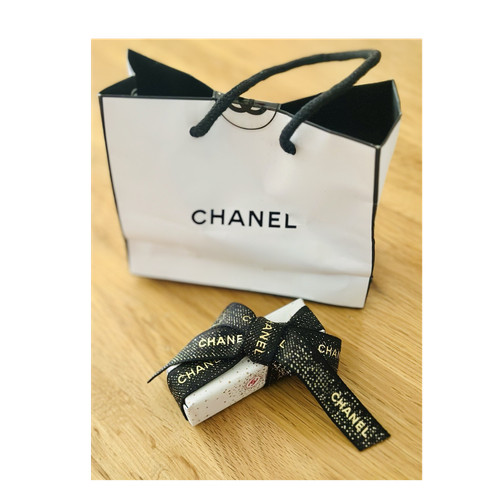 Chanel lipstick white black - &,