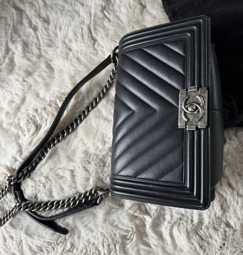 Authentic chanel black - authentic,