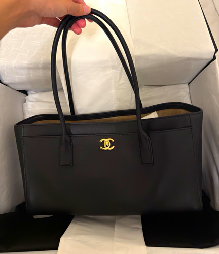 Chanel black leather - chanel,