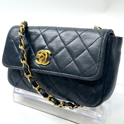 Chanel navy quilted - navy, leather