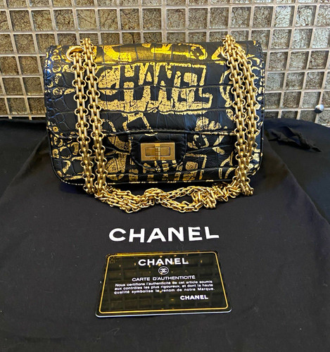 Chanel black gold croc - 2.55,