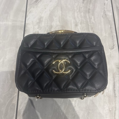 Chanel women black quilted - women's,