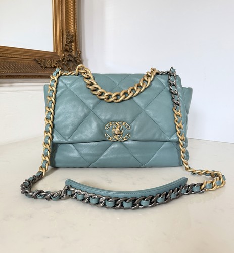 Chanel large lambskin - 19,