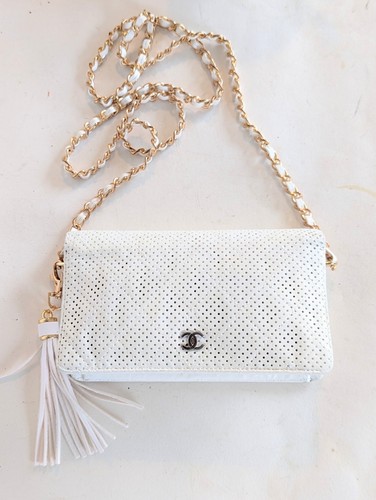 Vintage chanel wallet - chanel, on