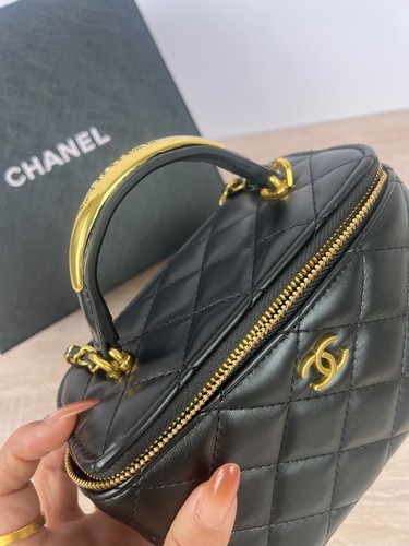 Chanel beauty vip crossbody - chanel,