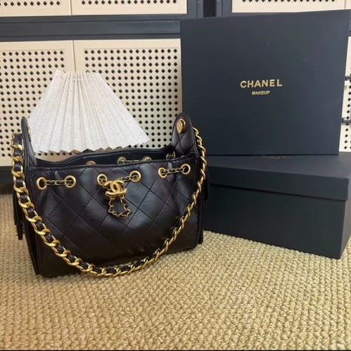 Chanel quilted chain - chanel,