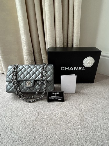 Chanel medium lamb skin - lamb,